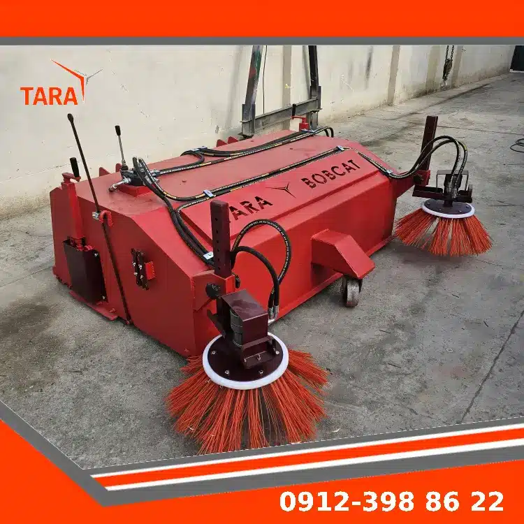 جارو بابکت در حال جمعآوری شن و ماسه